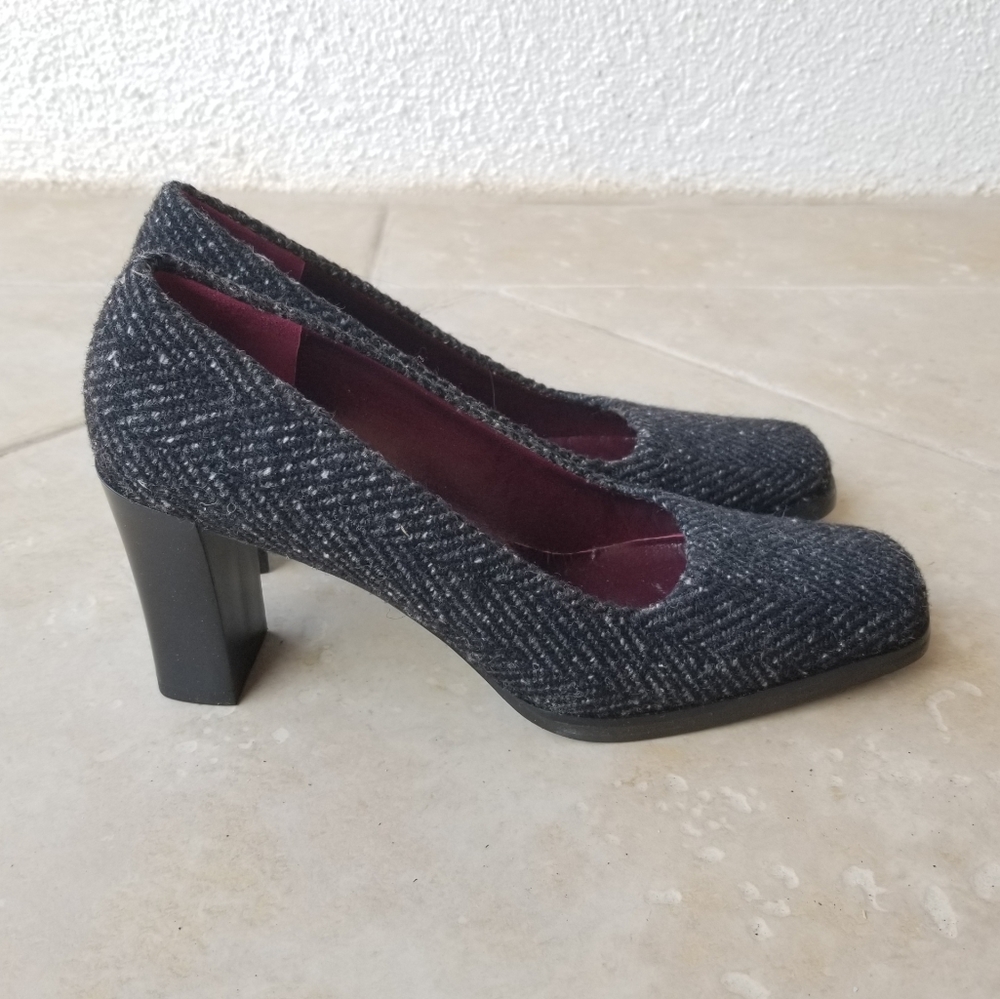 Ann Taylor Wool Block Heel Square Toe Pumps